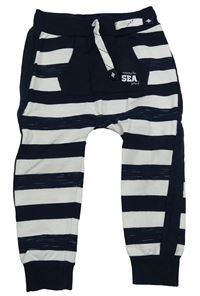 Tmavomodro-bílé pruhované tepláky s pruhem Feetje
