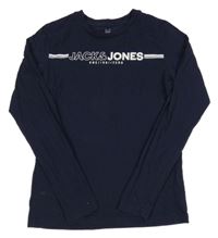 Tmavomodré triko s nápisem Jack & Jones