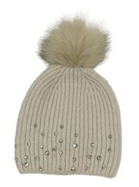 Smotanová rebrovaná pletená čapica s kamienkami a brmbolcom zn. Tu