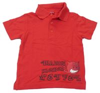 Červené polo tričko s nápisom a príšerkou