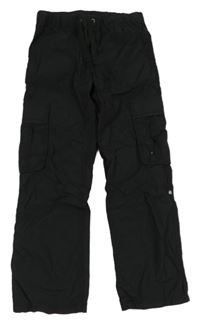 Černé plátěné kalhoty s kapsami 