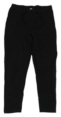 Čierne chino nohavice name it.