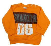 Oranžová mikina s číslom a nápisom a sieťovinou