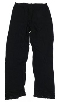 Čierne crop legíny s čipkou