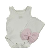 2set - Biele body s nášivkou + biela čapica s mašlou