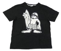 Černé tričko se surfařem BPC