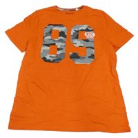Oranžové tričko s army číslem. C&A