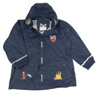 Tmavomodrá nepromokavá bunda s hasiči a odopínacíá kapucňou Playshoes