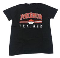 Černé tričko se znakem pokémonů