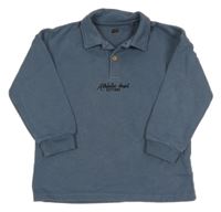 Tmavomodrošedá mikina s nápismi a golierikom F&F