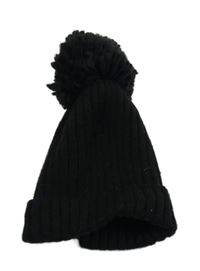 Čierna rebrovaná pletená čapica s brmbolcom M&S