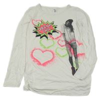 Biele tričko s dívkou a srdiečkami s kamienkami C&A