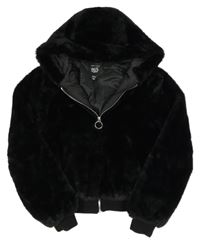 Čierna kožušinová crop bunda s kapucňou