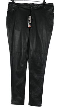 Nové - Dámské černé koženkové kalhoty River Island 