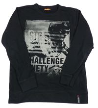 Černo-bílá mikina s potiskem staccato