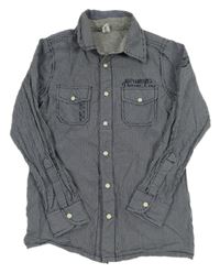 Tmavomodro-biela kockovaná košeľa s nápisom Yigga