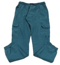 Smaragdové tepláky s nápisom a vreckami George