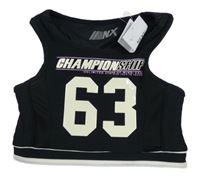 Nové - černo-bílo-fialový sportovní crop top s potiskem Next