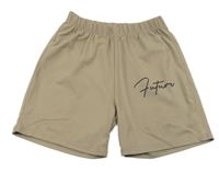 Hnedé kraťasy s nápisom