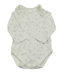 Biele kvetinové body C&A