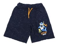 Tmavomodré melírované teplákové kraťasy se žralokem Infinity