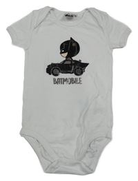 Biele body s Batmanem