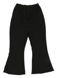 Černé žebrované bootcut tepláky 