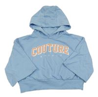 Svěltmodré teplákové crop tričko s nápisem a kapucí 