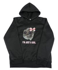 Čierna mikina s křečkem a kapucňou