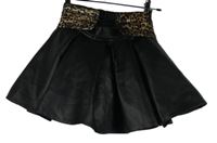 Dámska čierna koženková kolová sukňa so šnurovaním