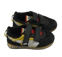 Černo-bílo-červené botasy Puma vel.25