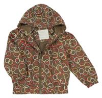 Hnědá šusťáková jarní bunda se vzorem a kapucí 