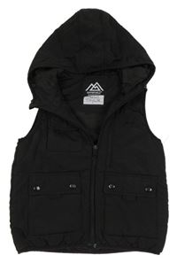 Čierna šušťáková zateplená vesta s kapucňou Matalan