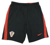 Černo-červené fotbalové kraťasy s logem Nike