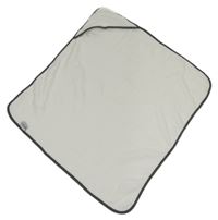 Biela chlpatá deka s šedým lemem a kapucňou