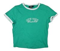 Zelené crop tričko s bílými lemy a nápisom New Look