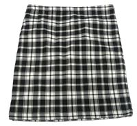 Čierno-biela kockovaná sukňa New Look
