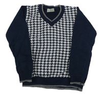 Tmavomodro-biely sveter so vzorom Kanz