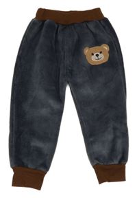 Tmavomodré plyšové tepláky s medvěďom