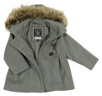 Šedý flaušový kabát s kapucí s kožešinou C&A