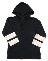 Čierna mikina s růžovými pruhy na rukávech a kapucňou