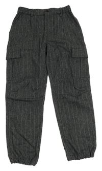 Tmavošedo-biele pruhované cargo cuff nohavice H&M