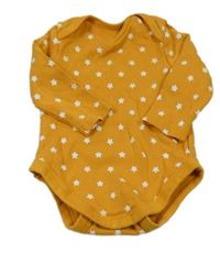 Hořčicové body s bílými hvězdičkami C&A