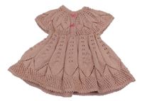 Pudrové vzorované pletené šaty