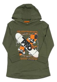 Khaki tričko so skateboardmi  a kapucňou F&F