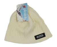 Nové - Krémová pletená čepice s nášivkou