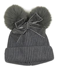 Sivá rebrovaná pletená podšitá čapica s mašlou a bambulemi