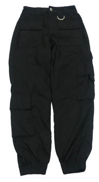 Čierne šušťákové cargo cuff nohavice New Look