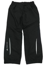 Černo-tmavošedé softshellové kalhoty s nápisem 