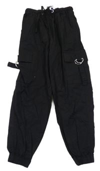 Čierne plátenné cuff nohavice s vreckami Primark